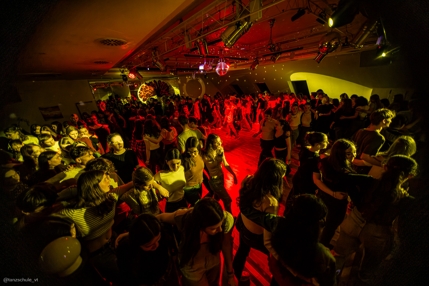 20240420 Huckepack Tanzparty 3428